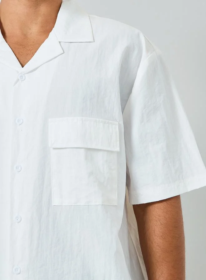 ستايلي قميص نايلون بأكمام قصيرة وقصة واسعة للرجال