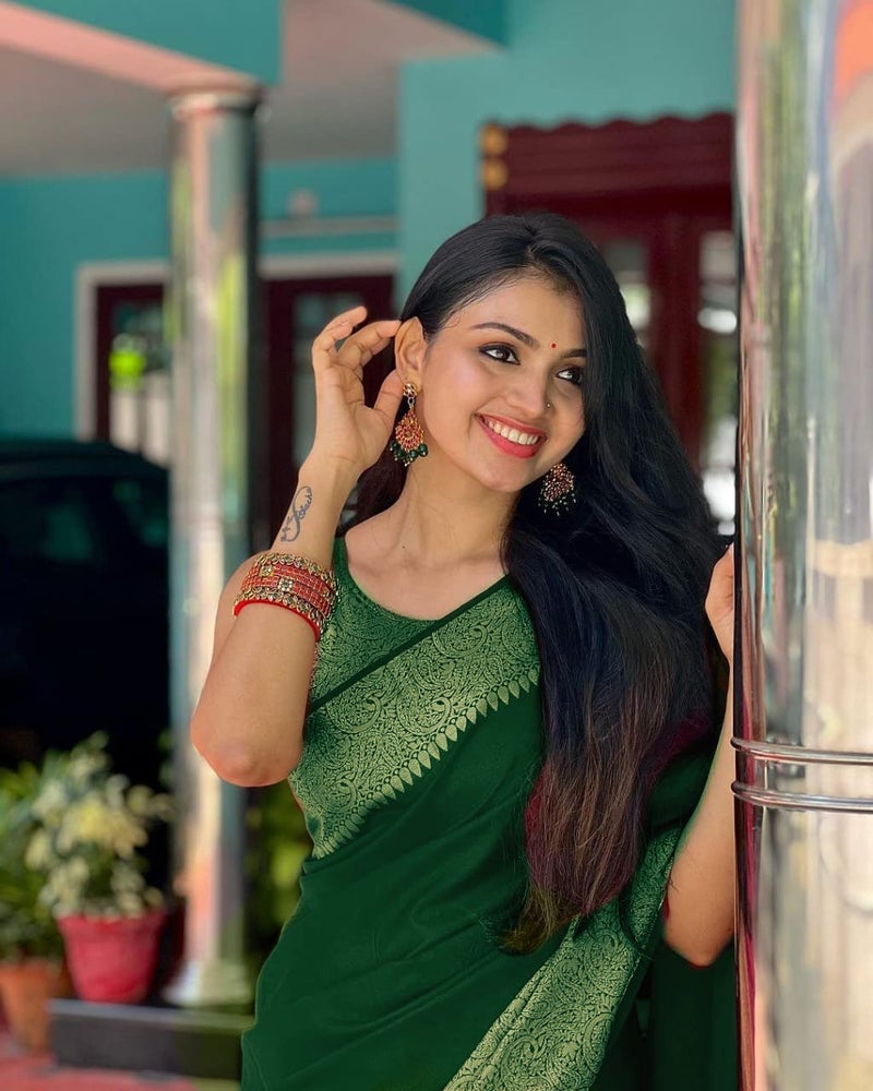 Avantika Fashion Women And Girls Banarasi Silk Saree With Blouse Piece (Kovai Pattu_Green) - Image 5