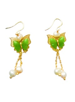 Butterfly pearl earrings are an earring style that combines pearls with butterfly elements. They have unique charm and style. Freshwater pearls are used. Freshwater pearls are cost-effective and can present a warm luster.