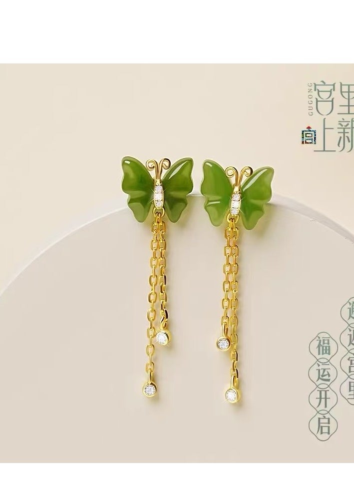 Generic - Butterfly pearl earrings are an earring style that combines pearls with butterfly elements. They have unique charm and style. Freshwater pearls are used. Freshwater pearls are cost-effective and can present a warm luster. - Image 1