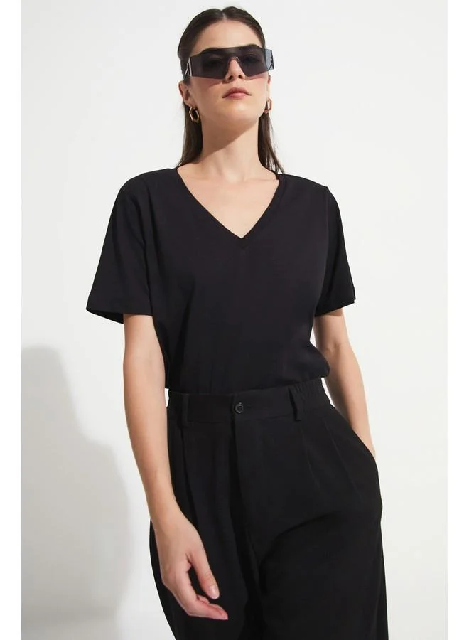 جون June V-neck 100% Cotton Basic Tshirt Black