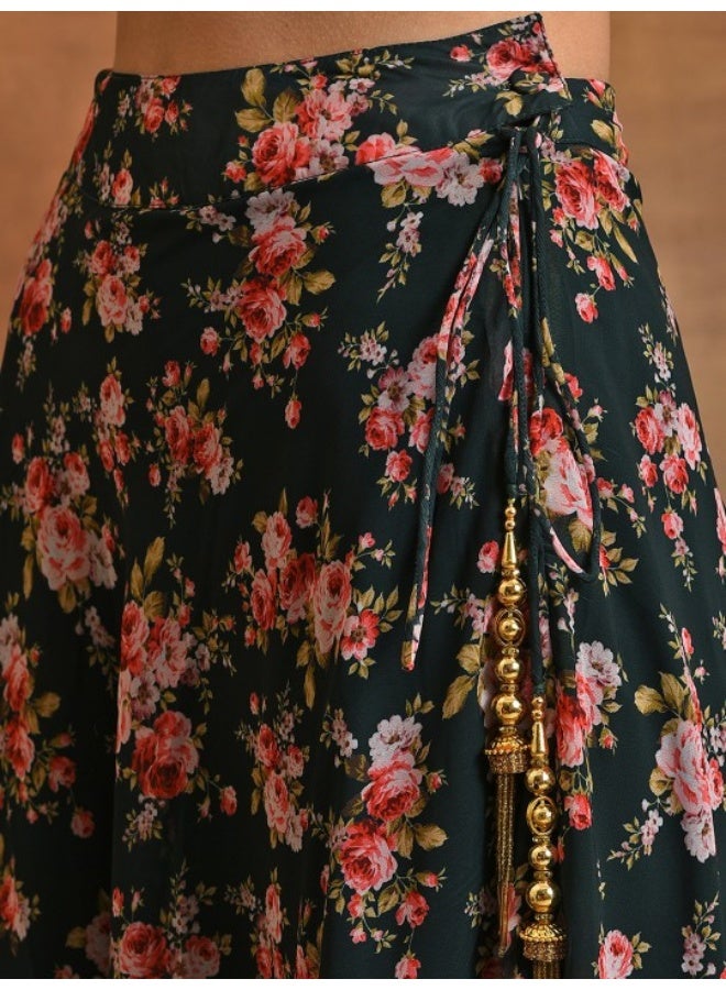 أيه كيه إس طقم لينجا شولي مطبوع بالزهور باللون الأخضر الداكن والأحمر مع دوباتا أورجانزا - Image 3