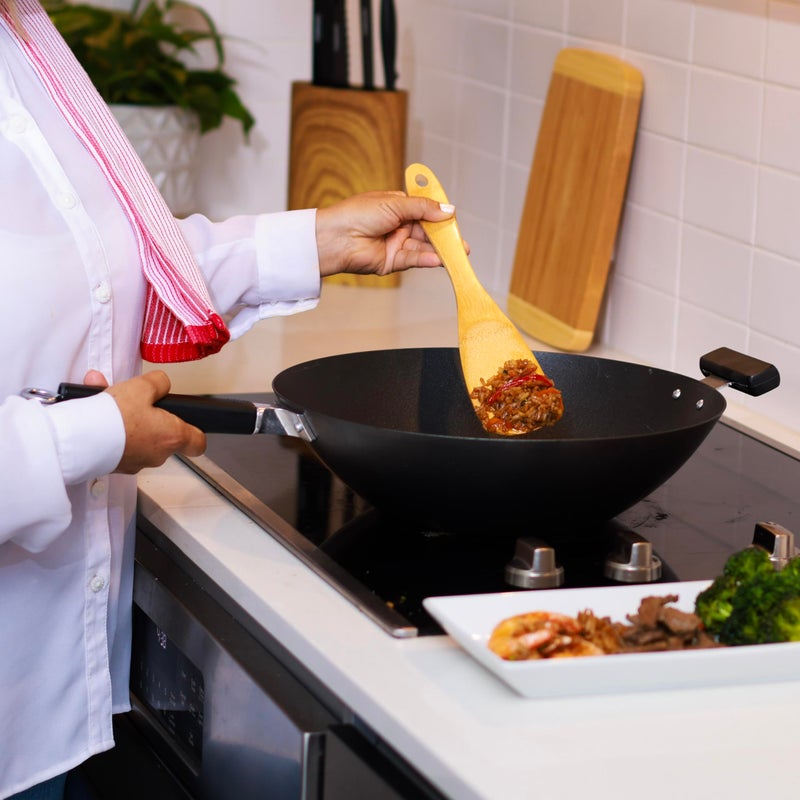 JOYCE CHEN Professional Series 14-Inch Carbon Steel Excalibur Nonstick Wok with Phenolic Handles - Image 4