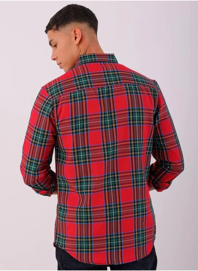 The Indian Garage Co Men Slim Fit Checkered Full Sleeves Cutaway Collar Casual Shirt