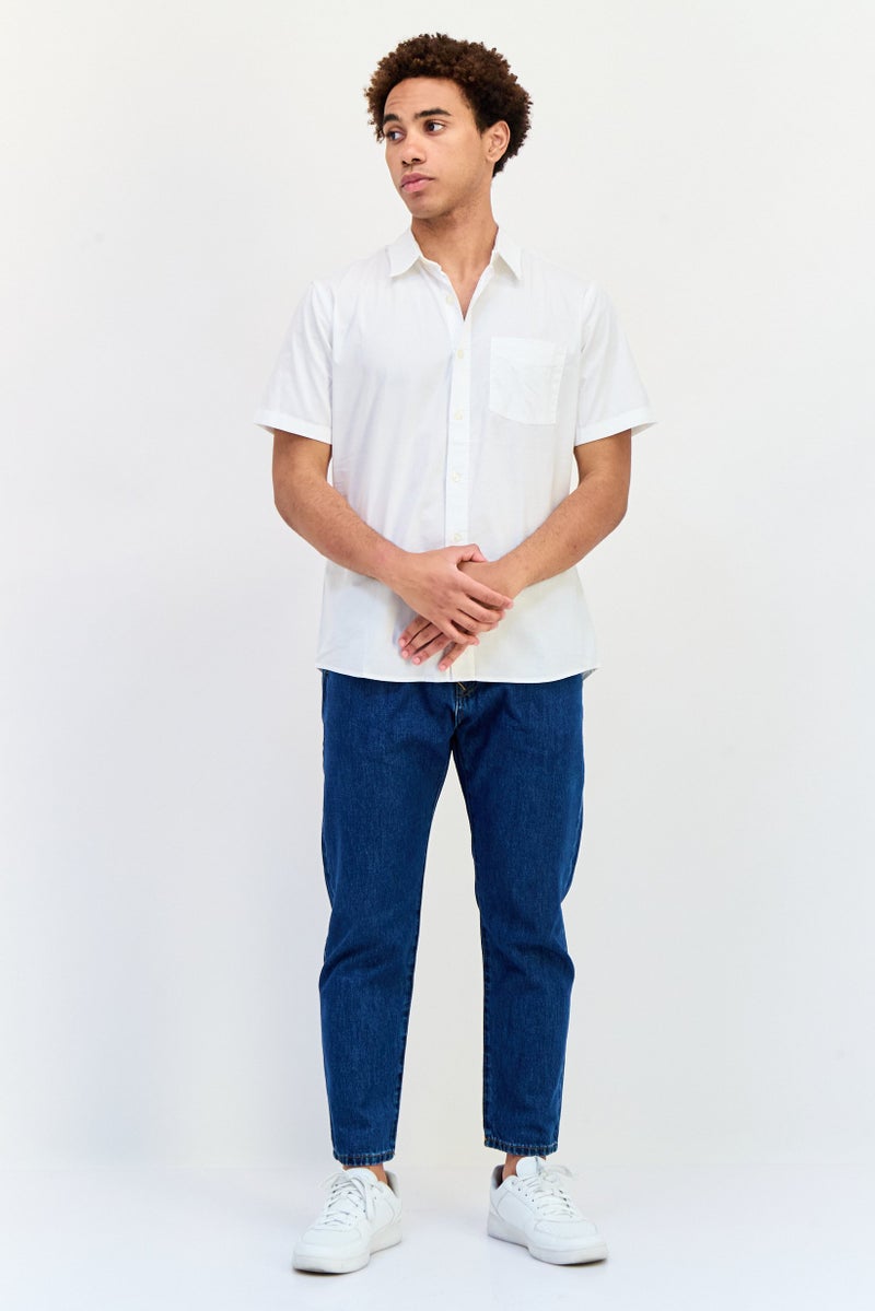 GAP Men Standard Fit Short Sleeve Solid Casual Shirt, White - Image 3