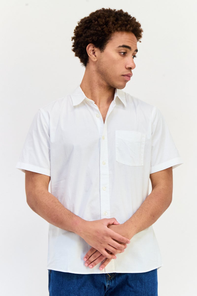 GAP Men Standard Fit Short Sleeve Solid Casual Shirt, White - Image 1