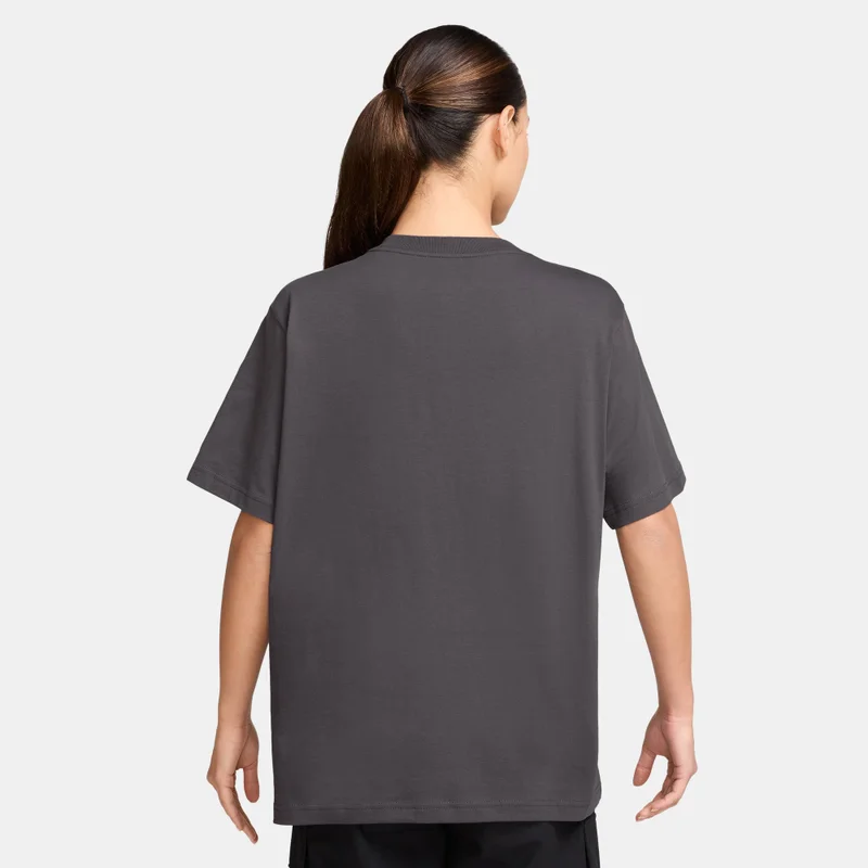 Nike Women's Sportswear Essential T-Shirt