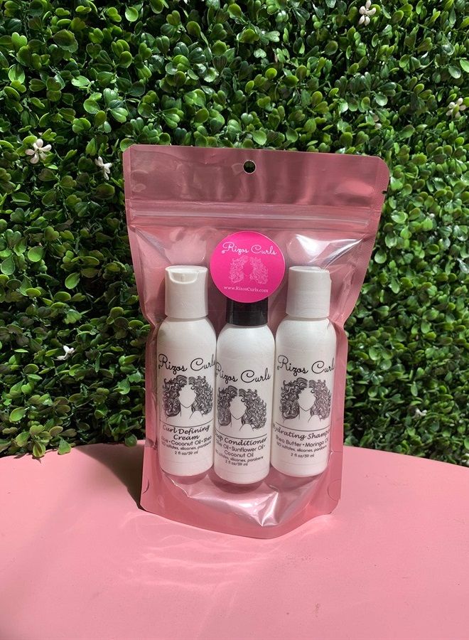 Rizos Curls مجموعة السفر الثلاثية للشعر المجعد: كريم تحديد التجاعيد، شامبو، بلسم (2 أونصة سائلة لكل منهما) - Image 3