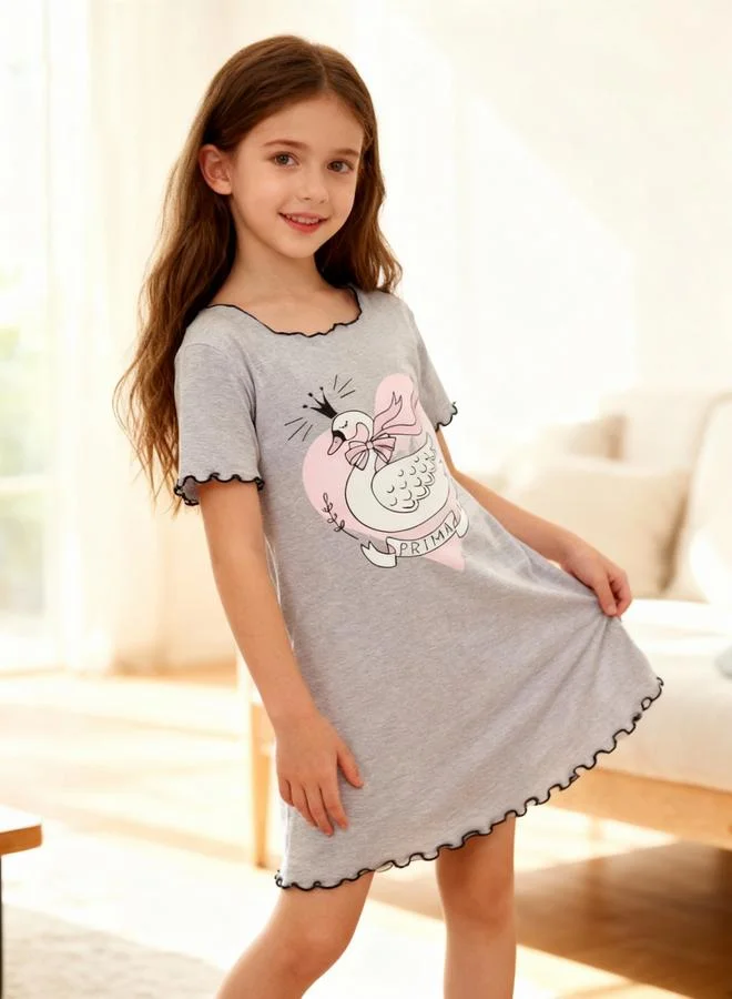 تايك تو قميص نوم بطبعة جرافيك وتفاصيل كشكش