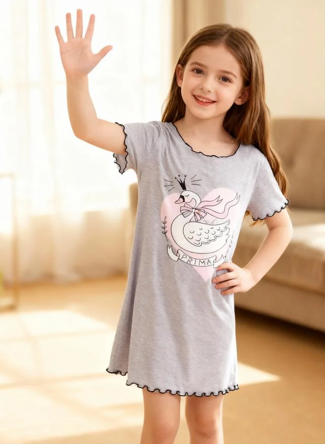 تايك تو قميص نوم بطبعة جرافيك وتفاصيل كشكش