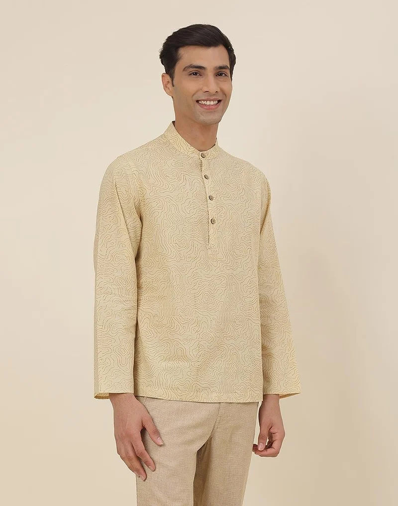 فاب انديا قميص قطني أصفر بفتحة أمامية متوسطة