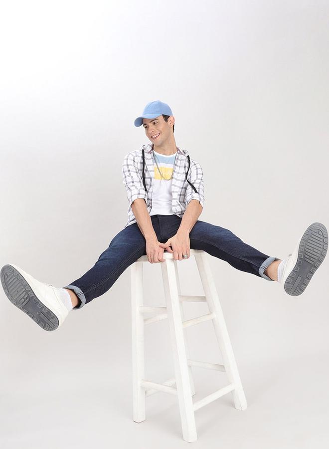 The Indian Garage Co Men Low Rise Slim Fit Solid Jeans - Image 5