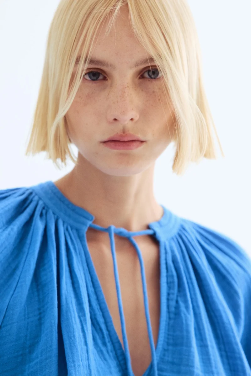 اتش اند ام بلوزة من الموسلين