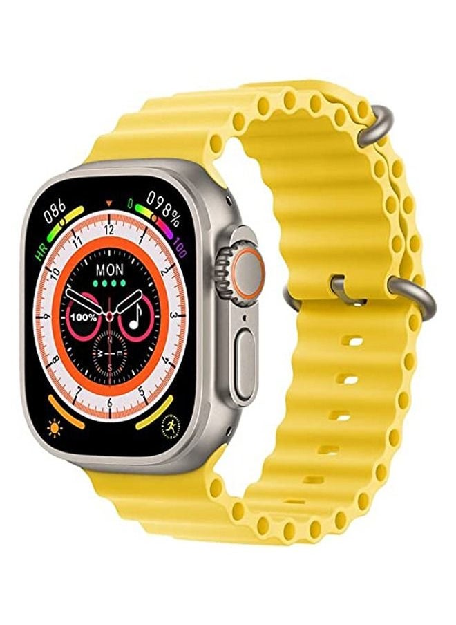 ساعة ذكية Ultra Watch Pro Series S8 بشاشة تعمل باللمس بالكامل ووظائف بلوتوث لإجراء المكالمات مع تطبيقات ECG و Blood Oxygen باللون أصفر.