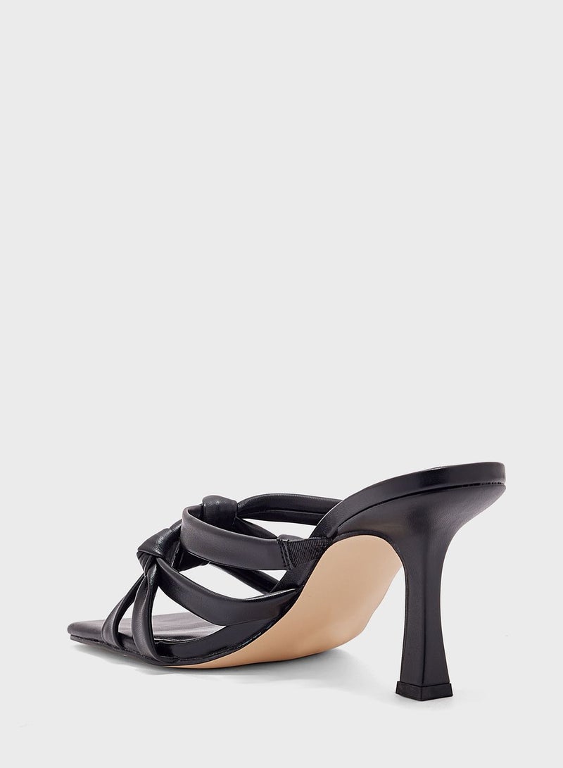 NINE WEST صندل بكعب متوسط وأشرطة متعددة  - Image 3