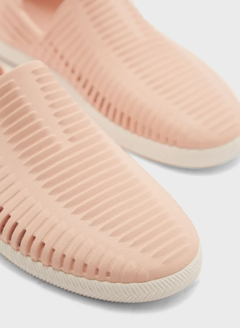 People F21 Rio Slip Ons
