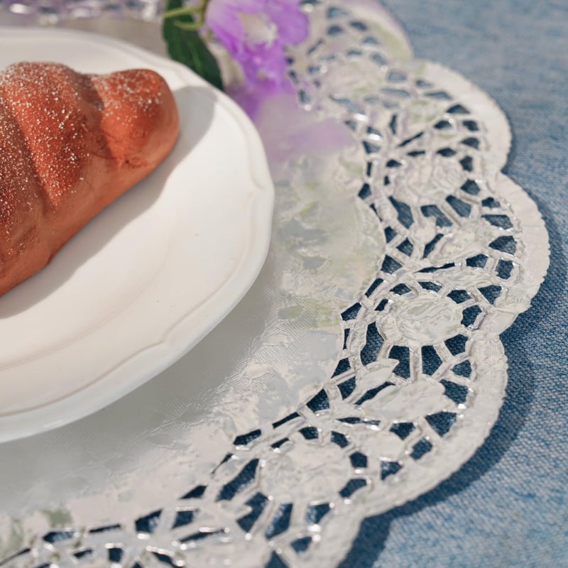 Phantomon 100 Pcs 14 Inch Silver Lace Paper Doilies – Disposable Silver Foil Placemats for Cakes, Dessert Display, Dining Table, Weddings, Birthday Parties - Image 4