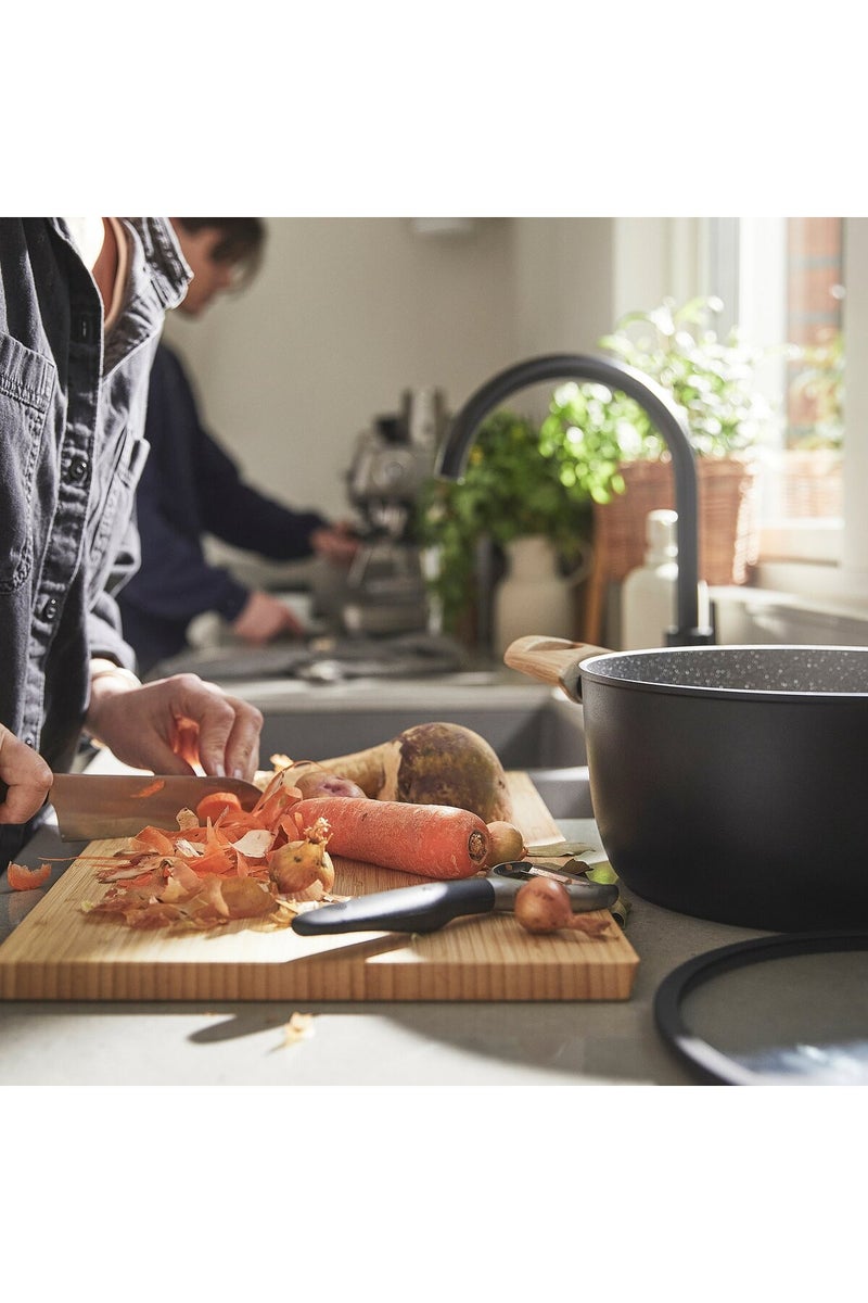 Pot with lid, non-stick coating black, 4.7 l - Image 4