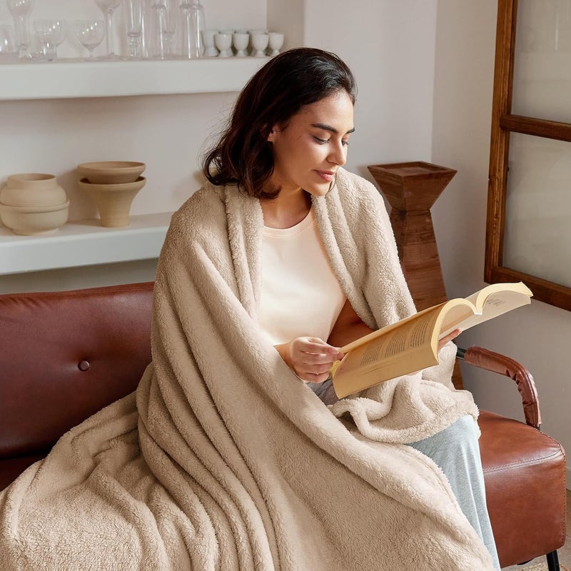 Exclusivo Mezcla Soft Fleece Throw Blanket - Super Soft Velvet Plush Bed Blanket, Cozy and Warm for All Seasons, 50x60 Inches, Camel - Image 4