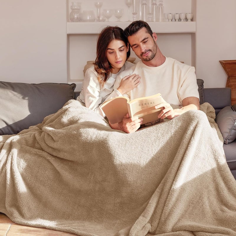 Exclusivo Mezcla Soft Fleece Throw Blanket - Super Soft Velvet Plush Bed Blanket, Cozy and Warm for All Seasons, 50x60 Inches, Camel - Image 3
