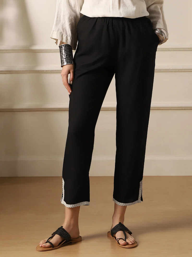 globus Globus Women Black Mid Rise Lace Detail Tapered Fit Pants