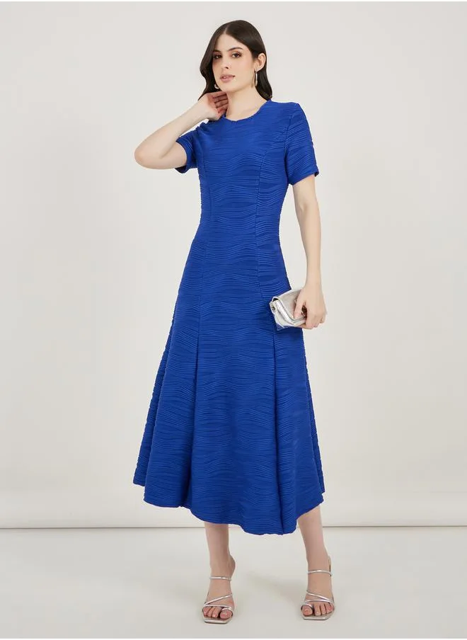 ستايلي Textured A-Line Midi Dress with Box Pleat