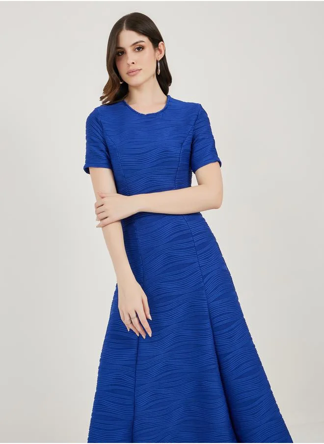 ستايلي Textured A-Line Midi Dress with Box Pleat