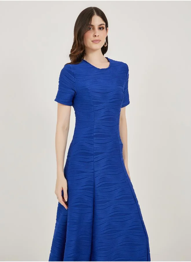 ستايلي Textured A-Line Midi Dress with Box Pleat
