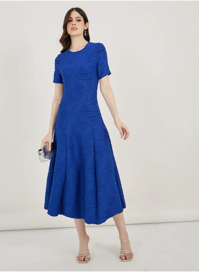 ستايلي Textured A-Line Midi Dress with Box Pleat