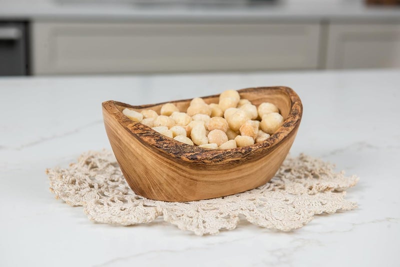 Lipper International وعاء فواكه بيضاوي من خشب الزيتون من ليبر الدولية - Image 4