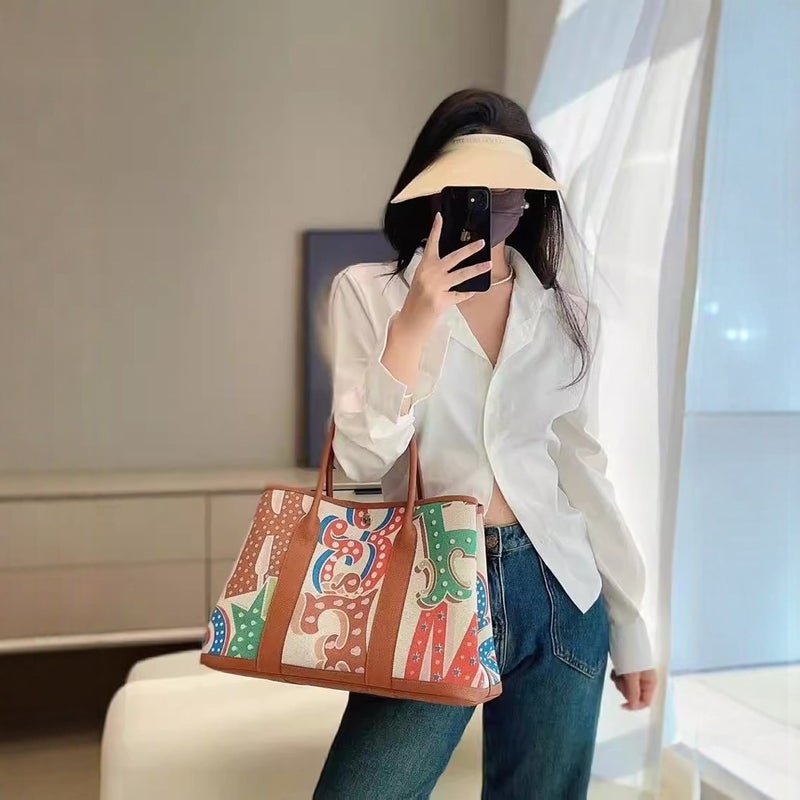 Explosive Canvas Leather Patch Color Garden Bag 2025 Summer Leisure Travel Art Graffiti Shoulder Handbag - Image 4