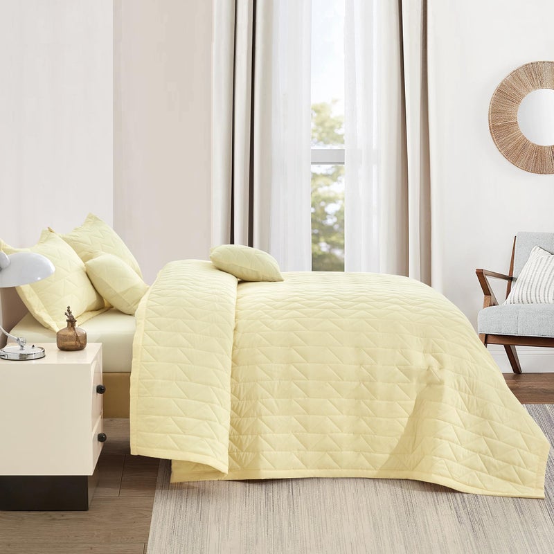 Blythease Oversized King Bedspread 128x120 Extra Wide, Modern & Contemporary Look, Lightweight Bedding Cover, Reversible, 5 Piece Set, Ivory Yellow - Image 4