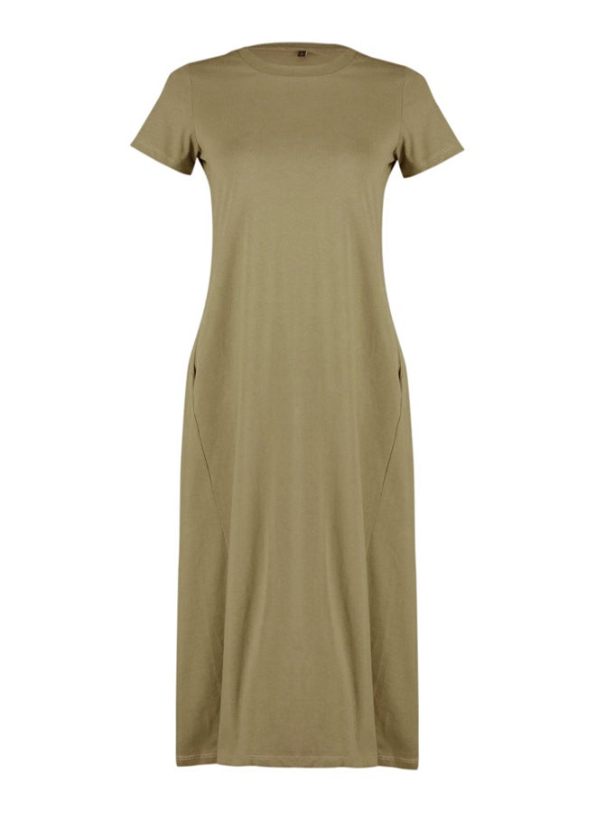 trendyol فستان ميدي محبوك بياقة دائرية منسوج بلون الكاكي مع جيوب مميزة - Image 5