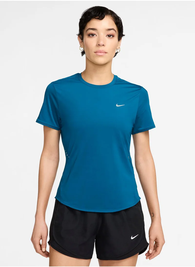 Nike Swift Dri-Fit T-Shirt