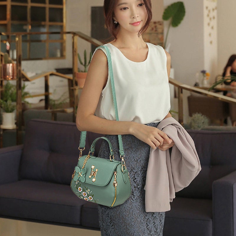 Simple Fashion Embroidered Bucket Bag 2023 Autumn New Portable Small Bag Sweet Lady Shoulder Messenger Bag - Image 3
