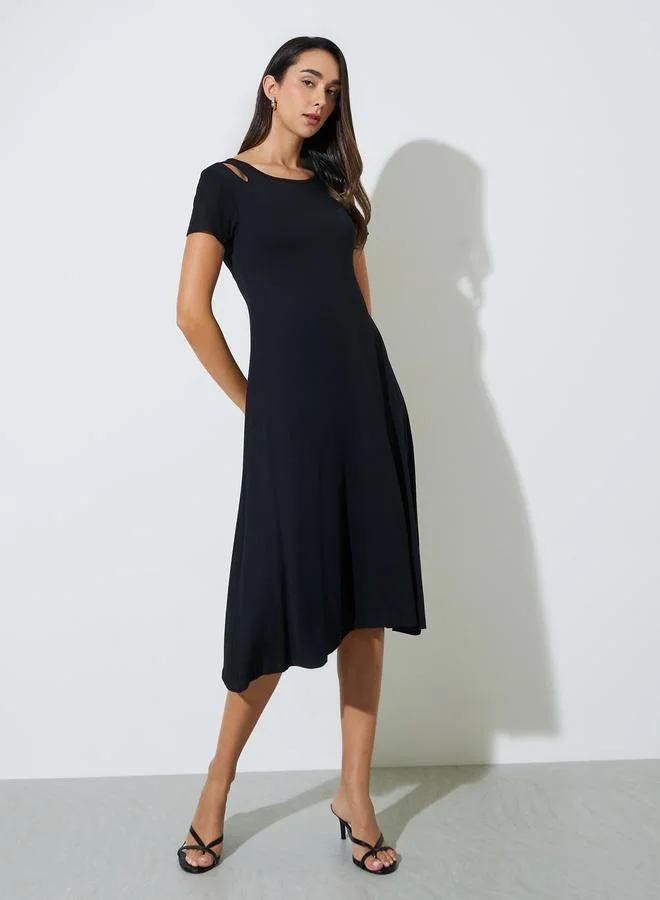 ستايلي Black Solid Shoulder Cut-Outs A-Line Midi Dress