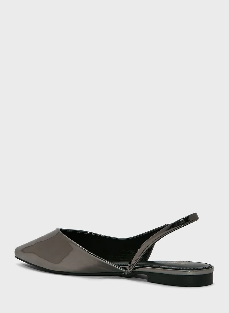 Ginger Pointed Slingback Flat Shoe