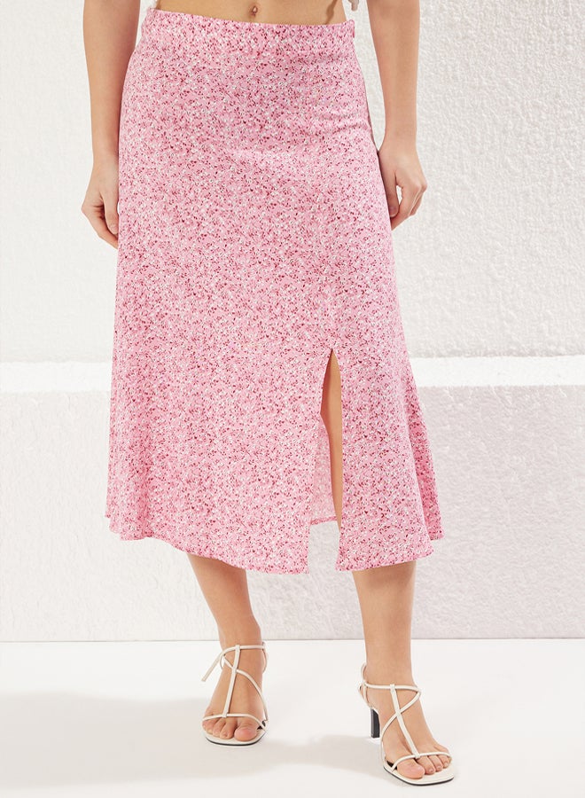 trendyol Light Pink Slit Detail Floral Patterned Viscose Fabric Midi Woven Skirt  - Image 3