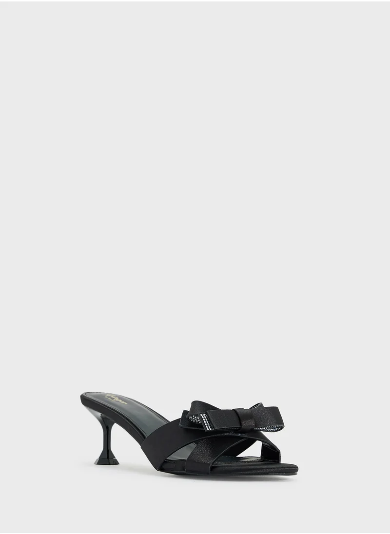 Ginger Low Heeled Sandal With Bow