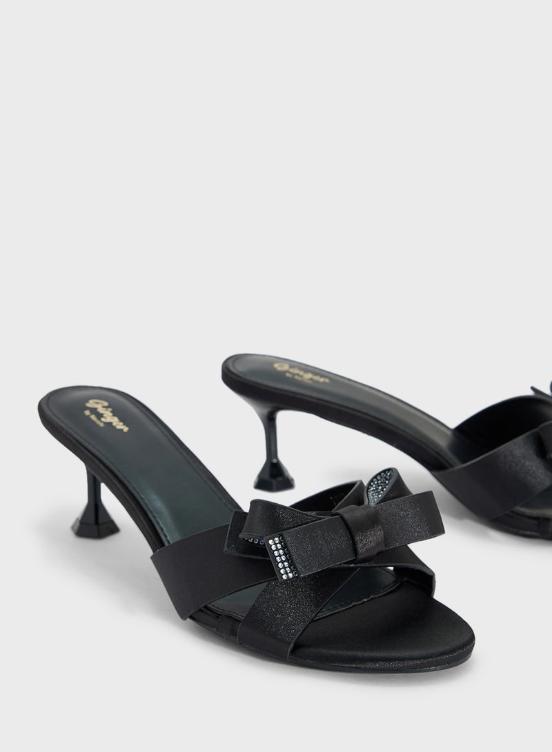 Ginger Low Heeled Sandal With Bow  - Image 4