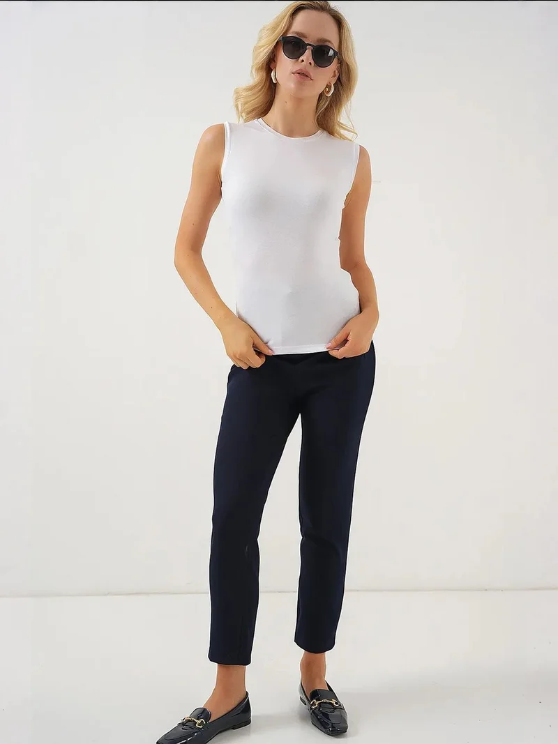 بيغ دارت بودي سوت بدون أكمام بياقة دائرية