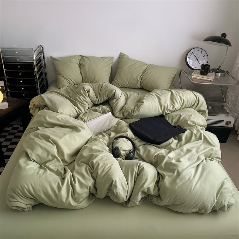 3pcs Solid Color Ultra-Soft Brushed Polyester Duvet Cover Set Includes: One Duvet Cover Suitable for Down Comforters + Two Pillowcases. Filling Not Included. A Bedding Perfect for Home and Bedroom Use - Image 1