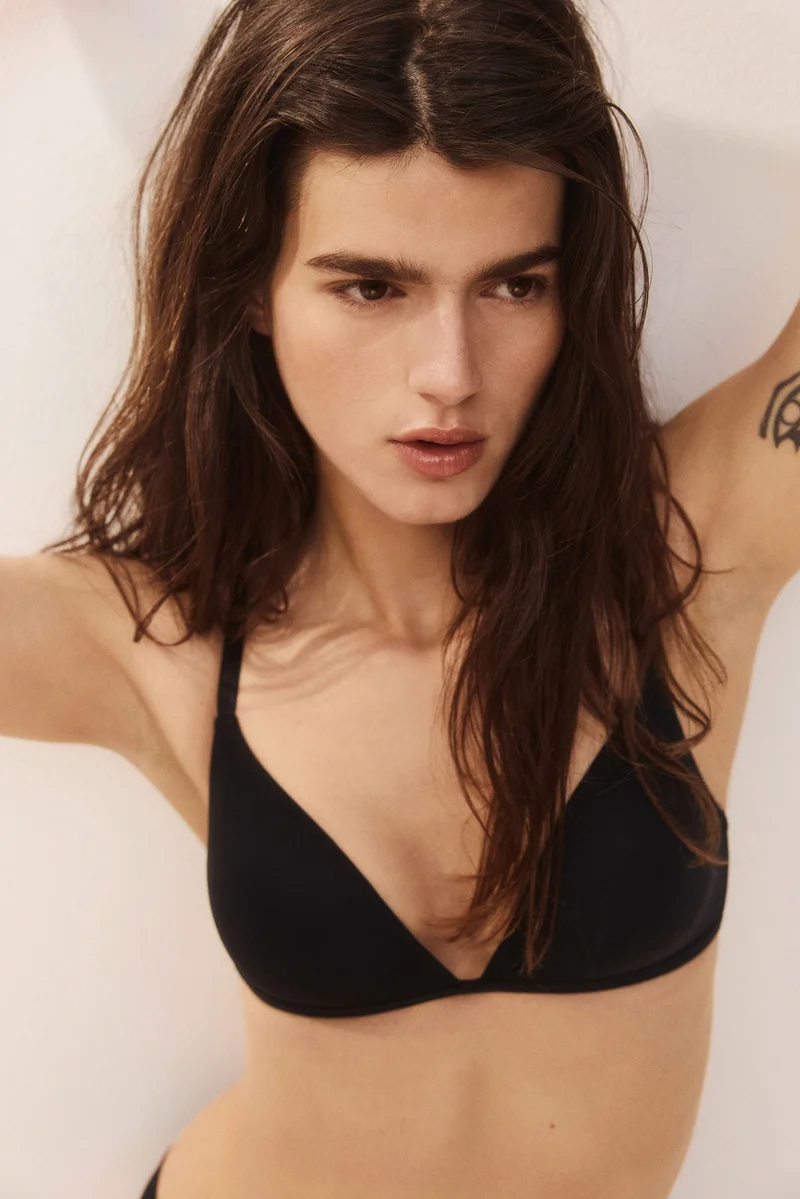 اتش اند ام حمالة صدر مبطنة من الألياف الدقيقة بدون أسلاك