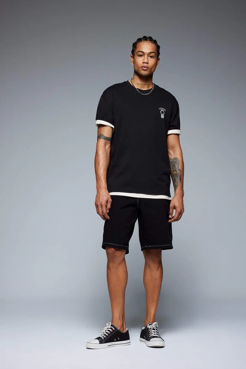 ديفاكتو Boxy Fit Crew Neck Printed Short Sleeve T-Shirt