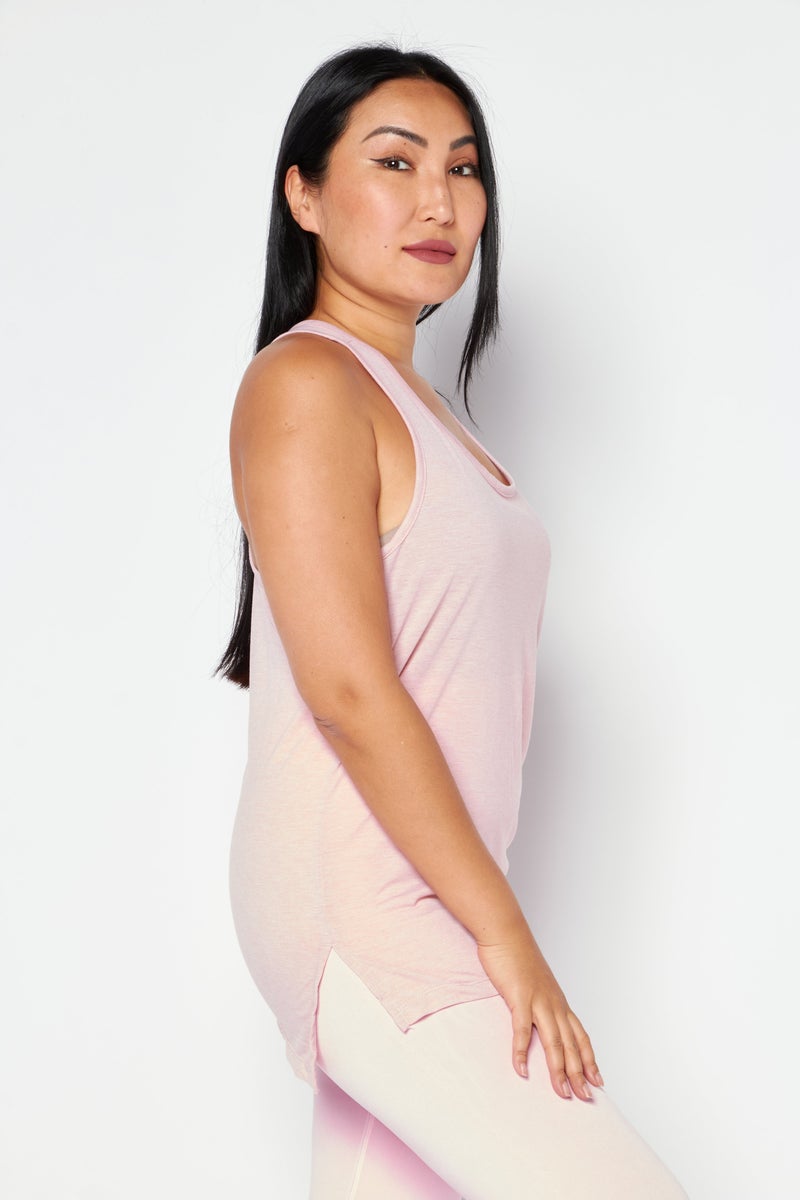 Nike تي شيرت تدريب رياضي للنساء، وردي فاتح - Image 3