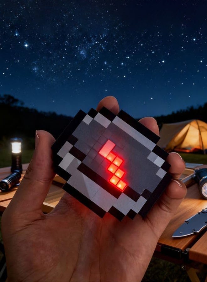 أورجنيزر سلسلة مفاتيح ماين كرافت - بوصلة بيكسل آرت - دعامة آر بي جي قابلة لإعادة الشحن بإضاءة LED للاعبين، لعبة عرض قابلة للتجميع مع وظيفة اللعب التظاهري - Image 3