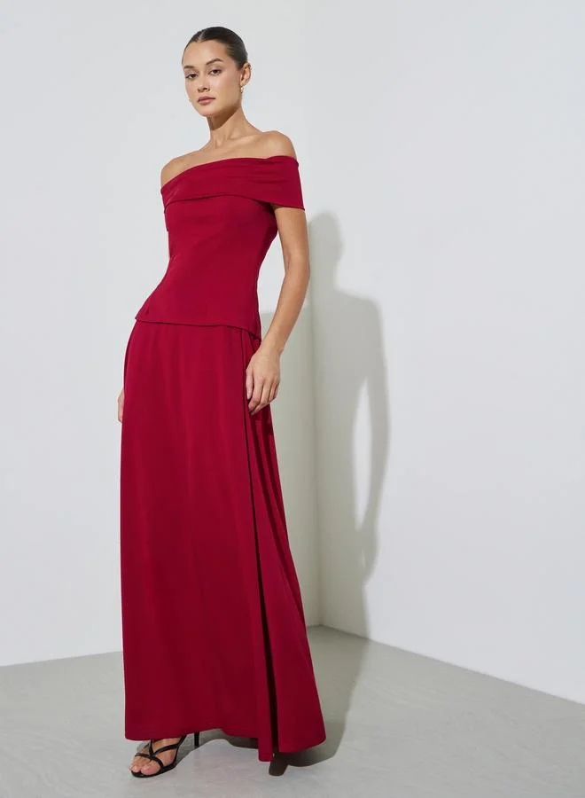ستايلي Red Off Shoulder Fitted Knit Top