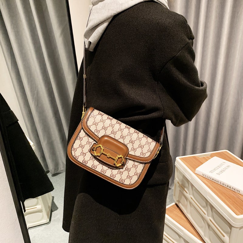 Large And Small Fashionable Rectangular Bags Crossbody Shoulder Bags With A Light Luxury Texture And Trendy Flap Design For Women - Image 4