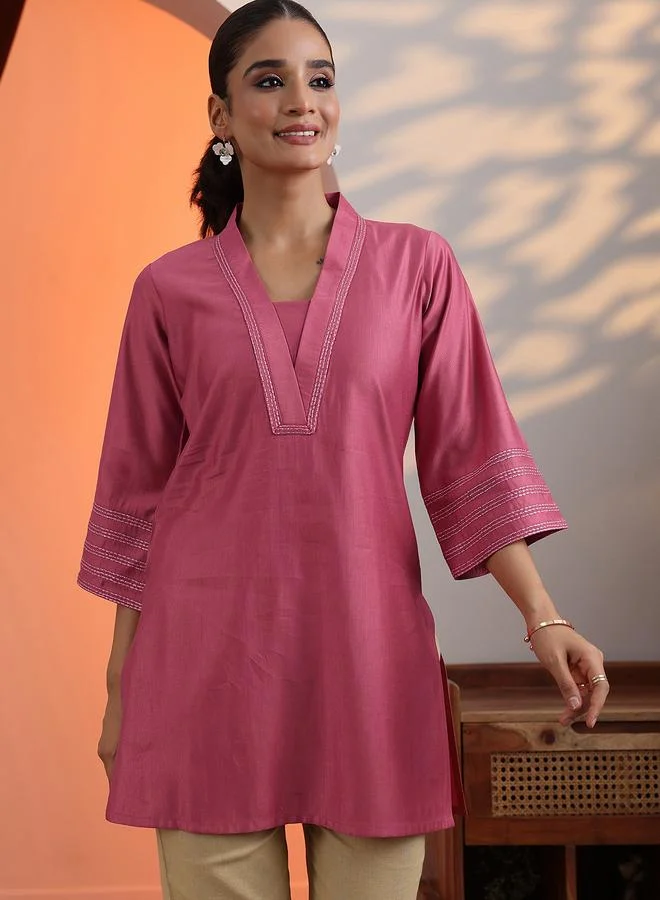 لباس Peach Embellished Silk Blend Straight Kurti