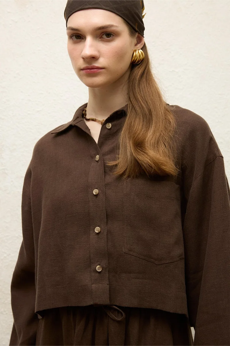 Manuka Linen Long Sleeve Crop Shirt Bitter Coffee